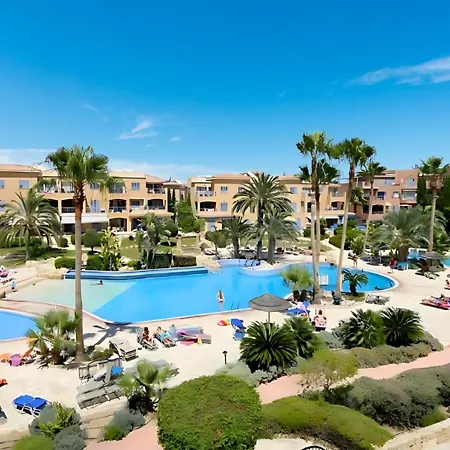 Apartment In Paphos, Prime Location Pools, Jacuzzis, Harbor & 300m To The