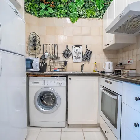 In Paphos, Prime Location Pools, Jacuzzis, Harbor & 300m To The