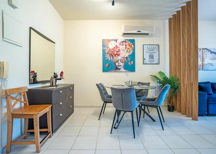 アパート In Paphos, Prime Location Pools, Jacuzzis, Harbor & 300m To The