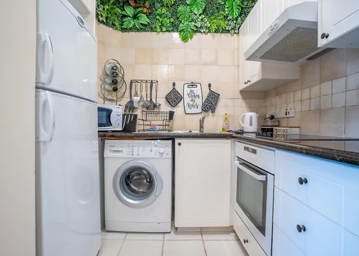 In Paphos, Prime Location Pools, Jacuzzis, Harbor & 300m To The