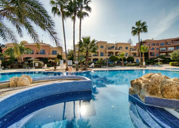 アパート In Paphos, Prime Location Pools, Jacuzzis, Harbor & 300m To The パ フォス
