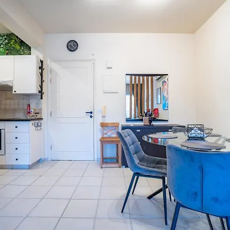 In Paphos, Prime Location Pools, Jacuzzis, Harbor & 300m To The *